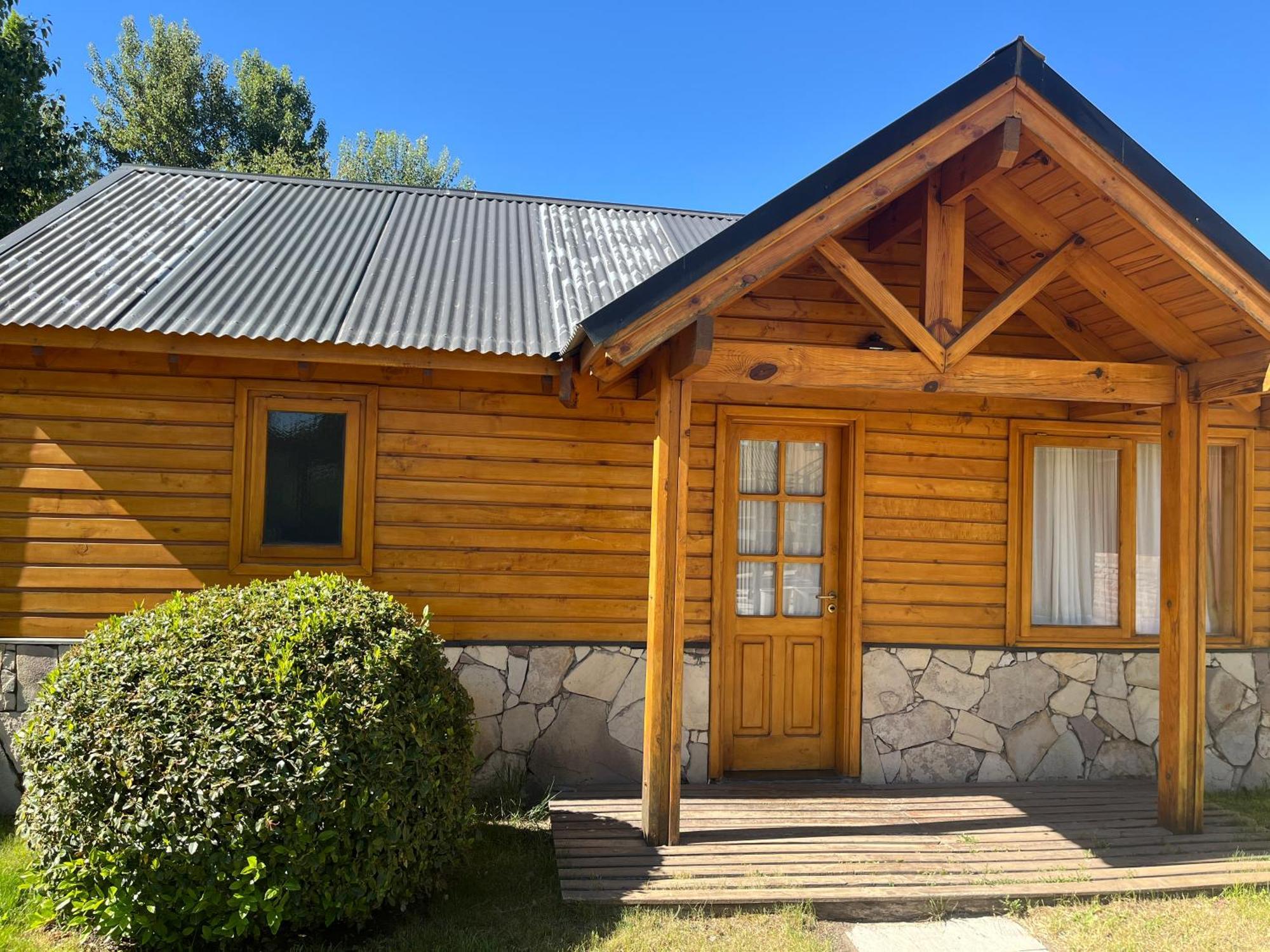 Complejo Hotelero Illihue - Cabanas & Hosteria Junín de los Andes Exterior photo