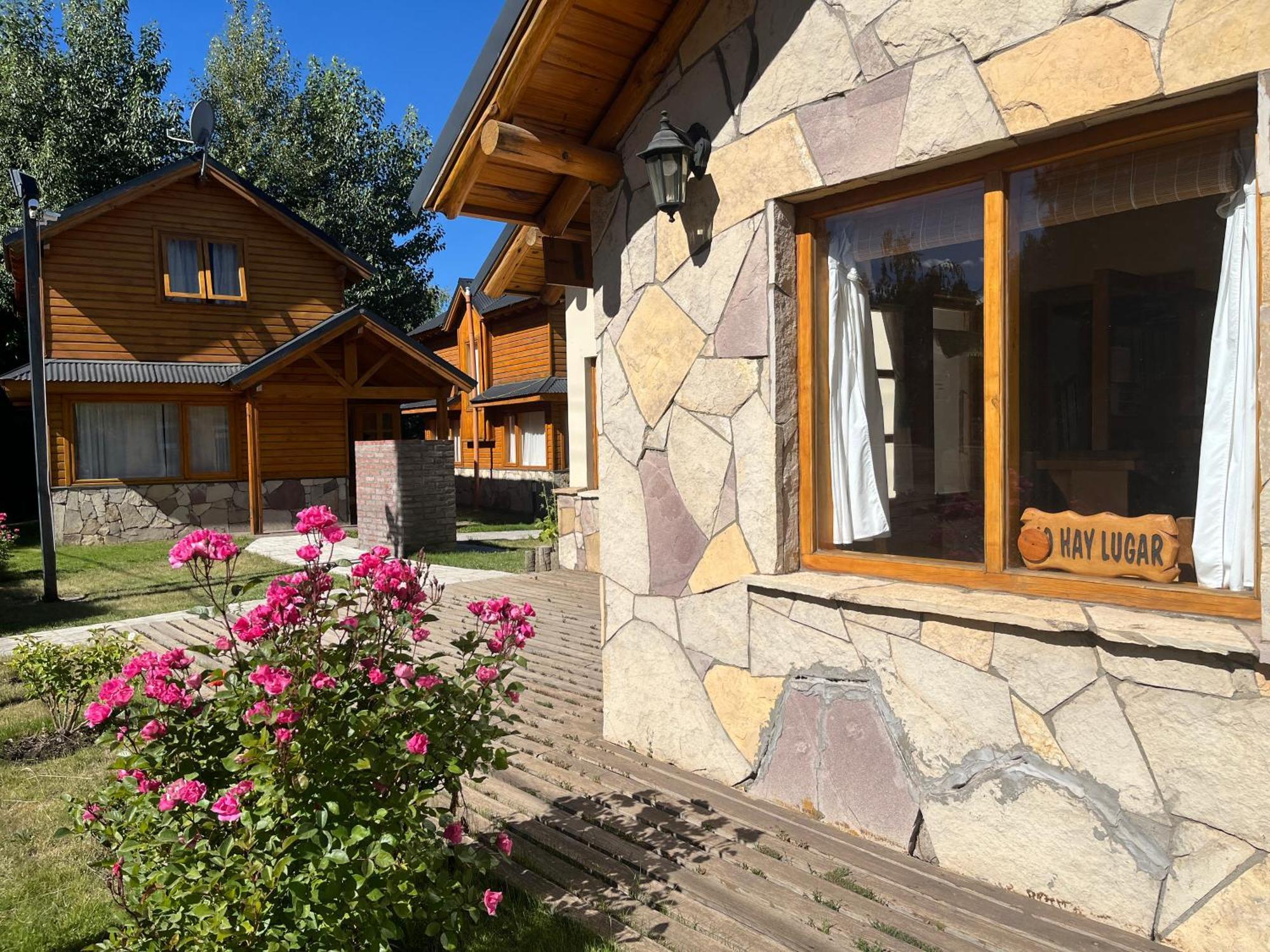 Complejo Hotelero Illihue - Cabanas & Hosteria Junín de los Andes Exterior photo